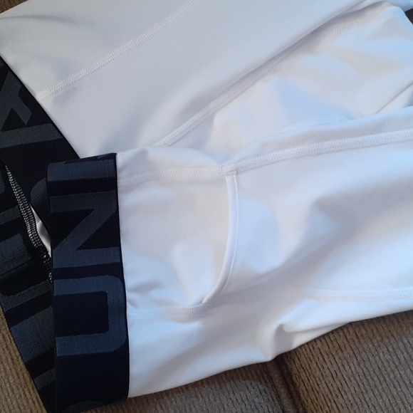 Under armour leggings - Picture 3 of 7